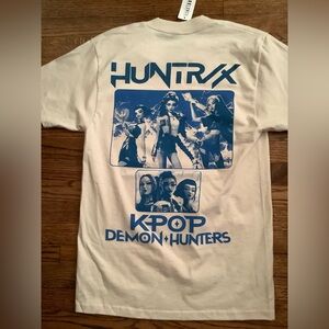 NWT KPop Demon Hunters HUNTR/X Short-Sleeve Top